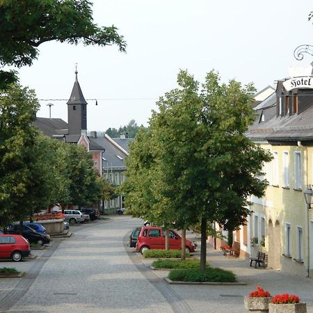 Burghotel Lichtenberg  Екстериор снимка